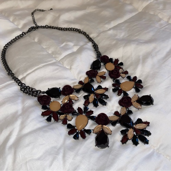 Black and Burgundy Gems With Burgundy Rosettes on Dark Chain Statement Necklace - Picture 4 of 8